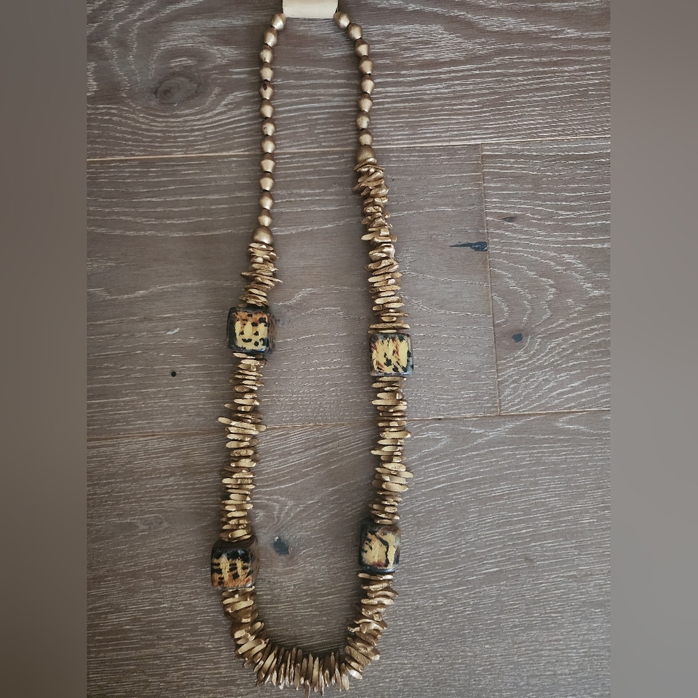 NWT WOMENS GOLD BEAD CHUNKY LEOPARD GLASS BEAS NECKLACE JEWELRY